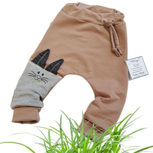 Baggy hlačke BEŽ RJAVI ZAJČKI-meter na meter