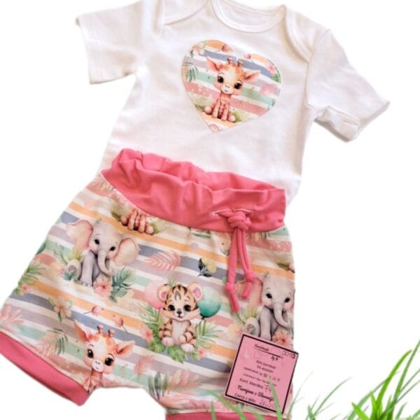 Kompletek kratke baggy hlače in body SAFARI ŽIVALI-meter na meter